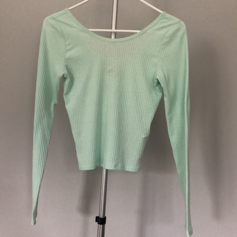 Hollister Fitted Long Sleeve Shorter Top Sz S